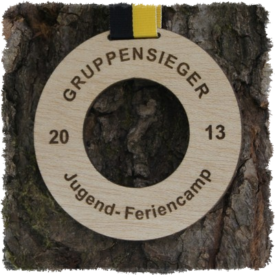 Sperrholzmedaille, Holzmedaille Ring mit Schlitz für Band.