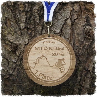 Sperrholzplakette, Holzplakettle, Sonderform, Laserkonturgeschnitten.