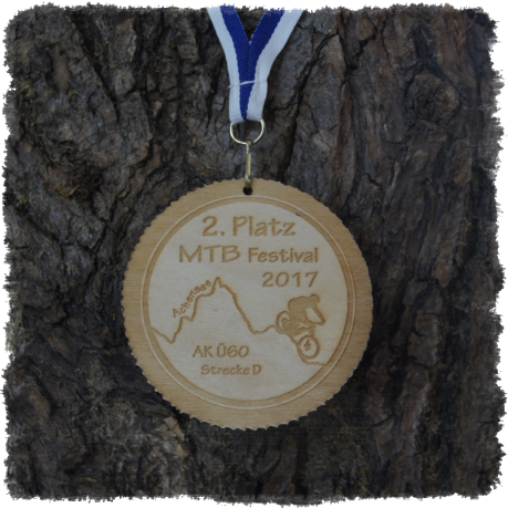 Sperrholzplakette, Holzplakettle, Sonderform, Laserkonturgeschnitten.