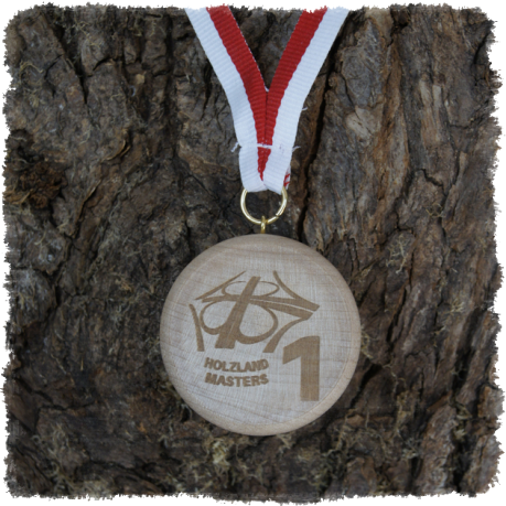 Vollholzmedaille aus Buche Ø ca. 46 mm, Rundkante mit Schrauböse, SV Hermsdorf Holzland Masters 1 2019