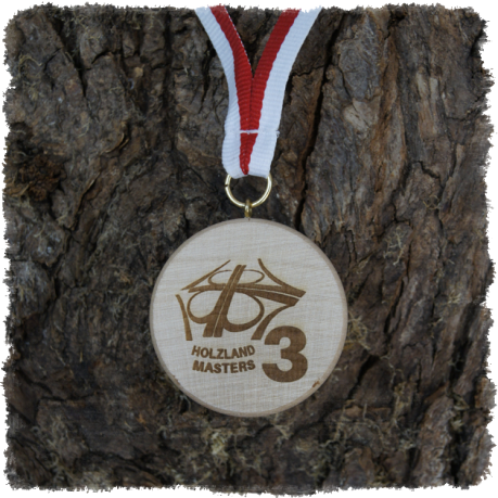 Vollholzmedaille aus Buche Ø ca. 46 mm, Rundkante mit Schrauböse, SV Hermsdorf Holzland Masters 3 2019