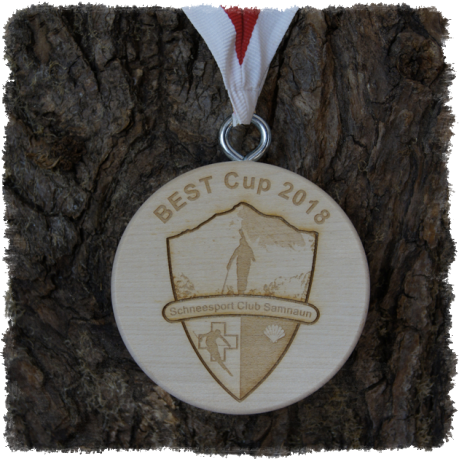 Vollholzedaille aus Ahorn Ø ca. 80 mm x 10 mm, Rundkante mit Schrauböse und Medaillenband